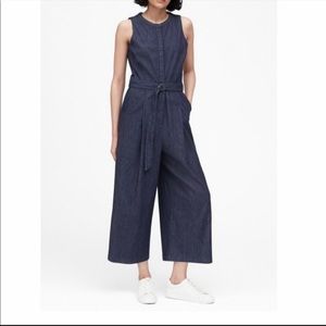 Banana Republic dark denim jumpsuit belted and slightly flared legs size 0
